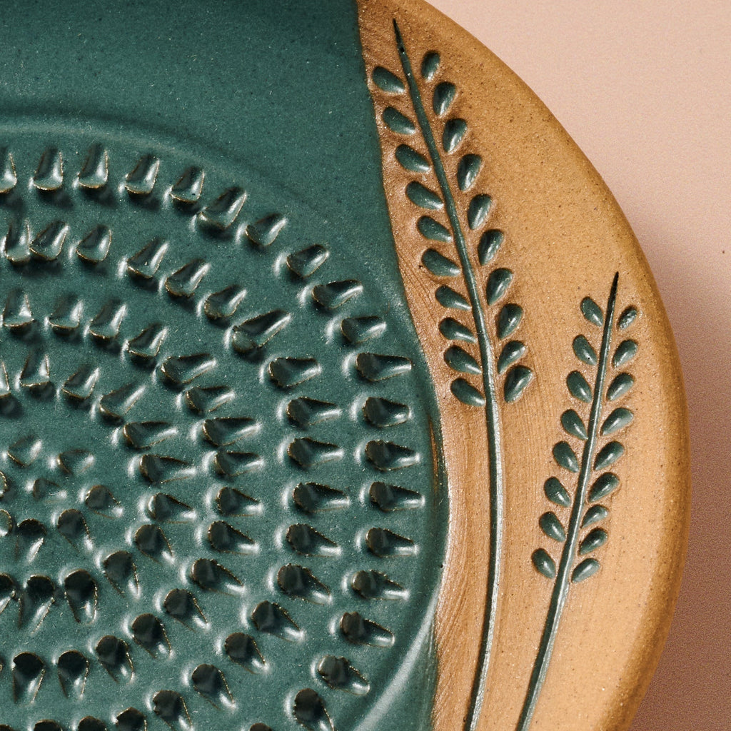Wheat Pattern Ceramic Grater Plate | Multi-Use Garlic & Ginger Grating Dish