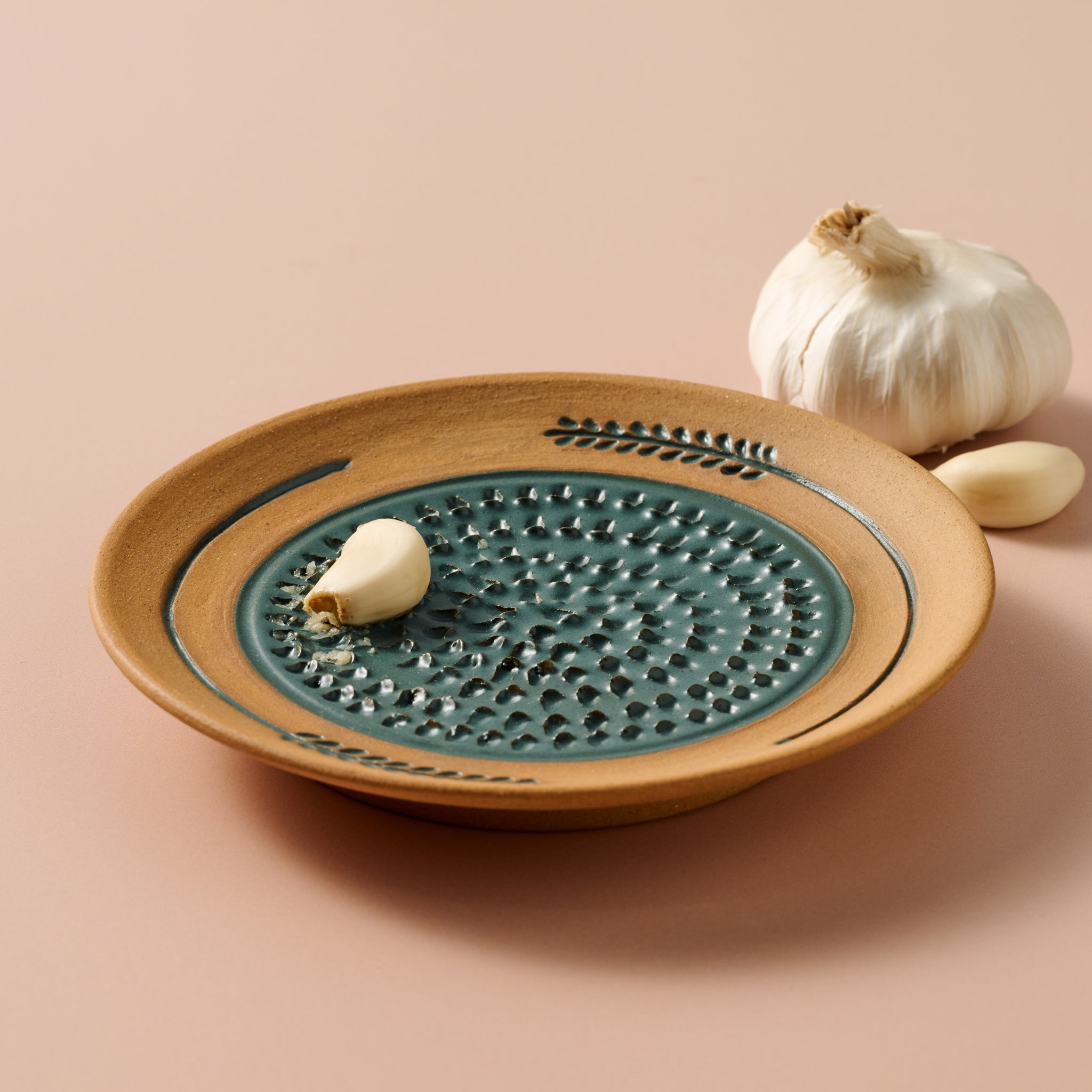 Wheat Pattern Ceramic Grater Plate | Multi-Use Garlic & Ginger Grating Dish