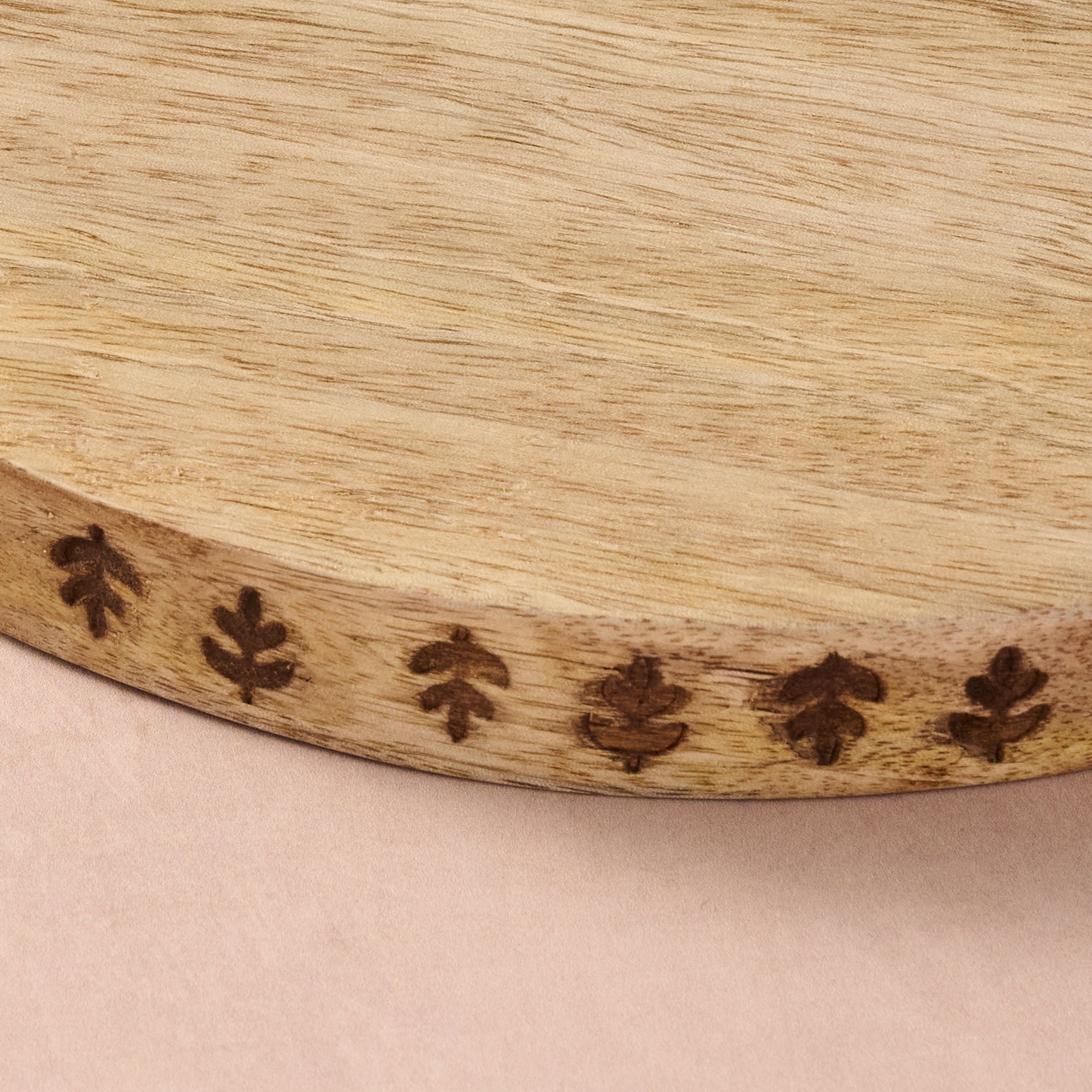 Mango Wood Serving Board with Wheat Detail | Round Wooden Display & Sharing Board