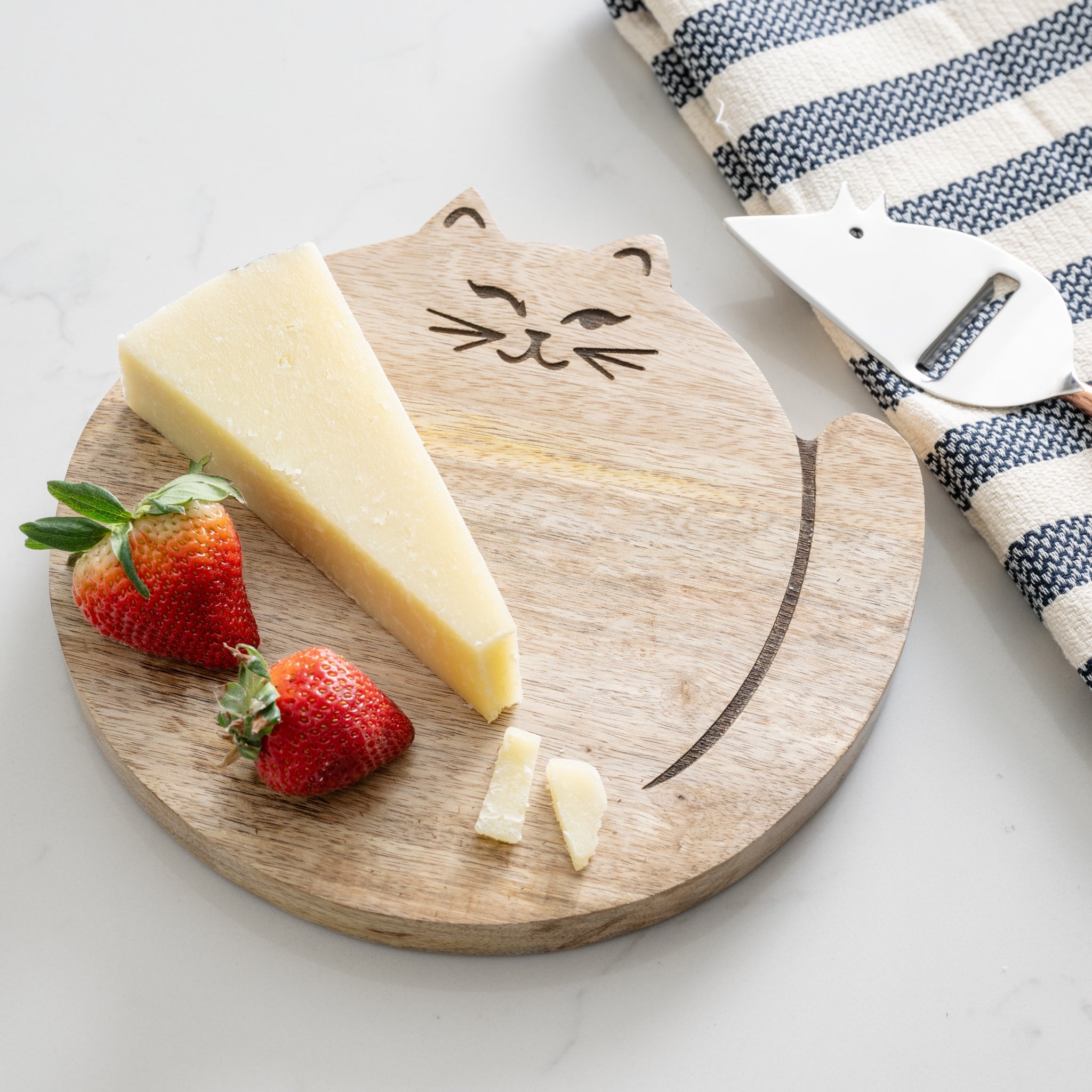 Cat-Shaped Wooden Serving Board | Playful Wood Display & Sharing Board